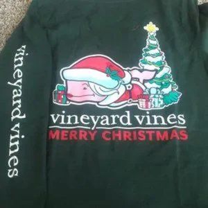 Vineyard Vines Christmas T-shirt